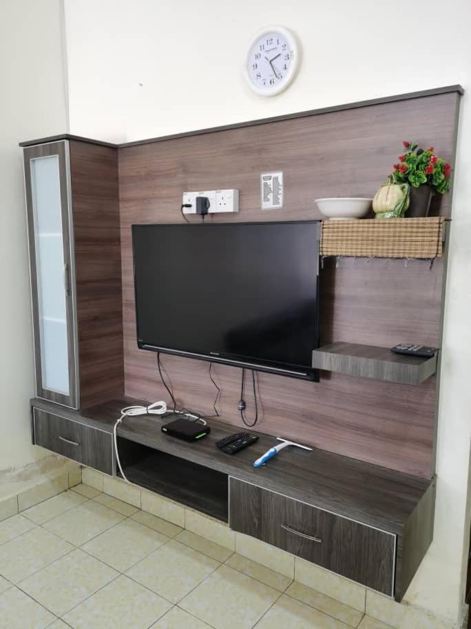 Homestay Che Wan Kuantan Kültér fotó